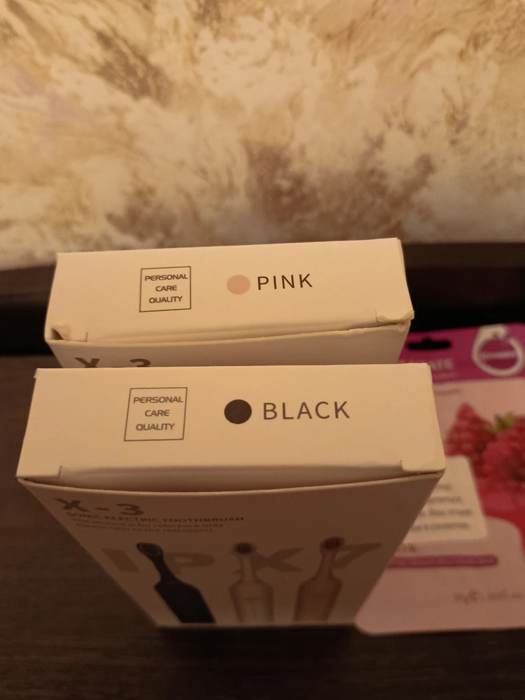 Всё хорошо, быстрая доставка, всё работает, полный комплект. За подарок отдельное спасибо.