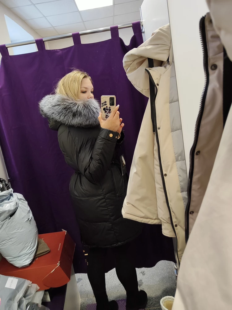 За такую цену ожидала большего!!! Во-первых основная ткань под дешовую кож зам, но не плащевка, мех делового качества, извените, но это так. Отказ, жалко очень ждала