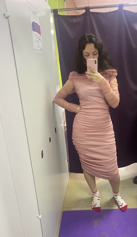 Дизайн платья понравился, но качество желает быть лучше