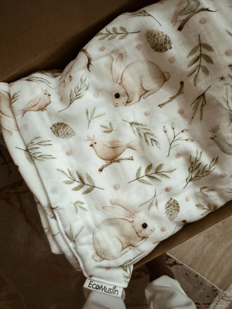 Заказала второй плед данного бренда,влюбились в принт,очень мягкий,всё соответствует описанию 😌