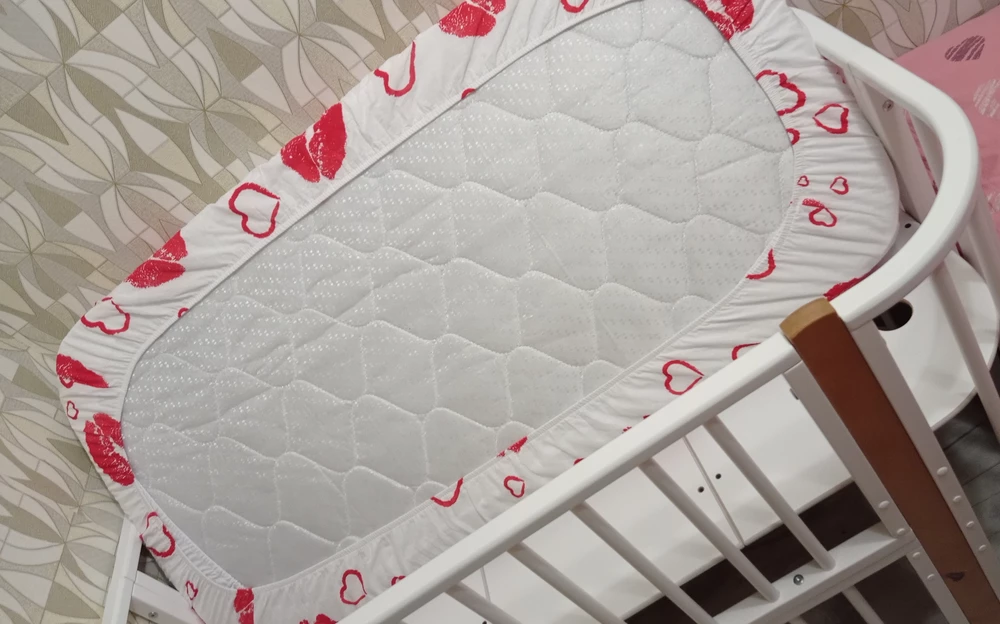 Качество отличное, простынь идеально подошла на матрас с закруглёнными краями. Рекомендую!