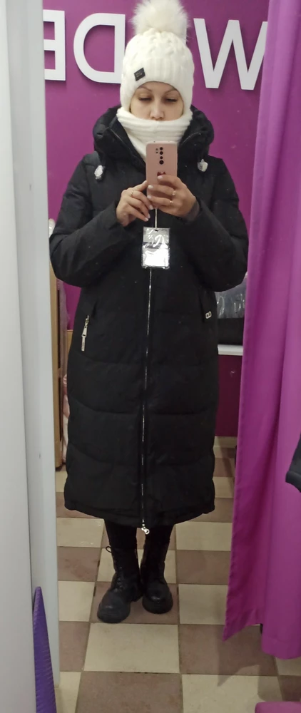 Хороший пуховик,теплый,сел как влитой) покупкой довольна спасибо продавцу!