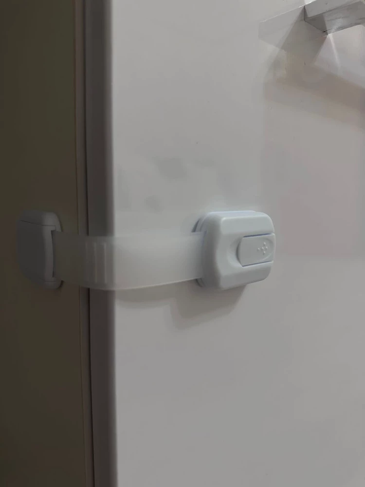 Хорошие блокираторы. Крепко держатся на дверцах и удобно открываются 👌🏼