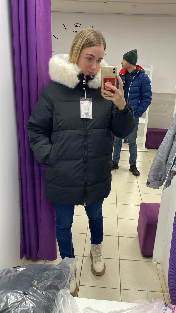 Понравилась!но мне великовата,хотя я всегда ношу размер М и больше
А меньше размера увы нету …