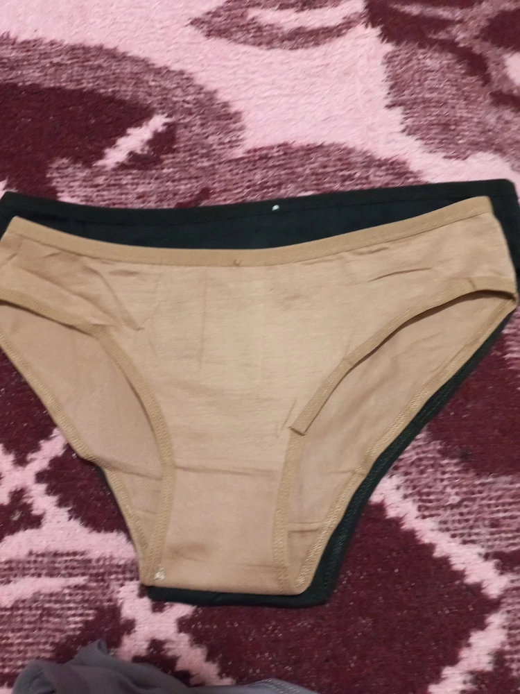 Трусы ужасные, материал плохой и размер на всех трусах разный, взяла 42-44. А пришли огромные трусы